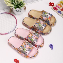Summer cartoon print, couple's slippers. EVA slippers for both home and outdoor use