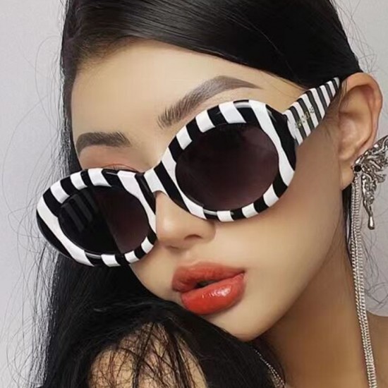 2024 new striped influencer sunglasses, toad-frame, hip-hop Instagram-style European and American street style fashion sunglasses