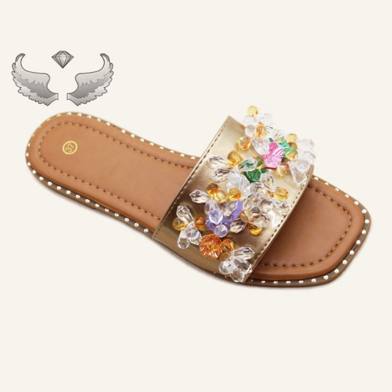 Factory wholesale fashion slippers, Chaozhou women's shoes, fashionable buckle sandals