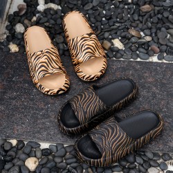 Fashionable summer slippers with tiger and snake prints, couples' slippers, dual-use EVA slippers for home and outings.