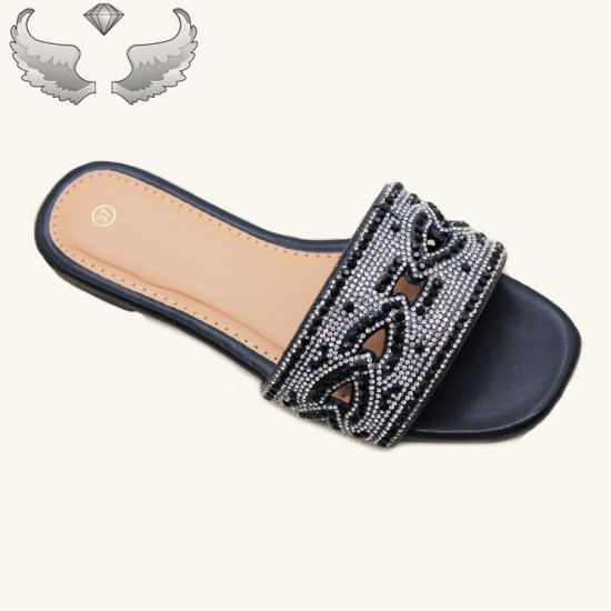 Suriname wholesale direct sales: fashionable rhinestone outdoor summer slippers, wholesale slippers