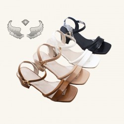 Cross-border trade: Large-size flat flip-flops and beach shoes from the US, women's casual shoes in stock.