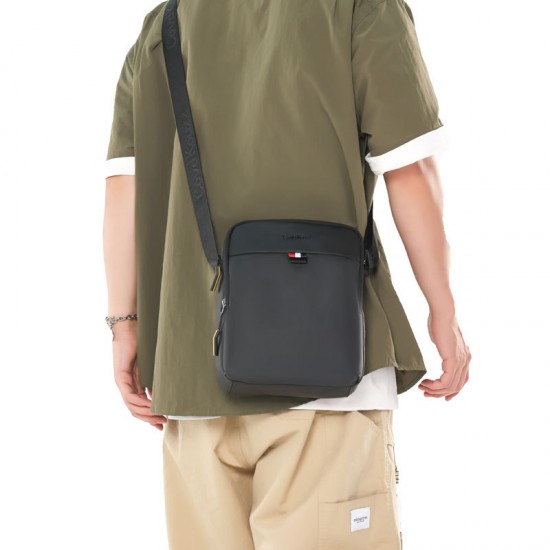 New men's chessboard pattern single shoulder bag, casual travel trendy crossbody bag, urban street casual men's bag, multi-functional cycling sports chest bag