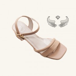 Cross-border trade: Large-size flat flip-flops and beach shoes from the US, women's casual shoes in stock.