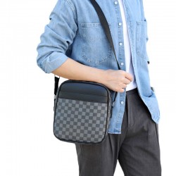 Men's casual bag with check pattern, retro style men's casual bag, multi-layer casual bag for men, trendy casual bag for men, large capacity men's single-shoulder bag