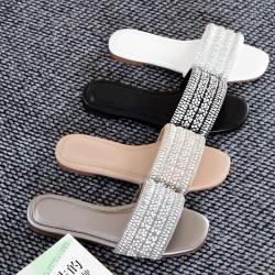 Factory direct sale of light luxury, fashionable diamond-encrusted craft shoes, women's casual flat slippers, wholesale slippers.