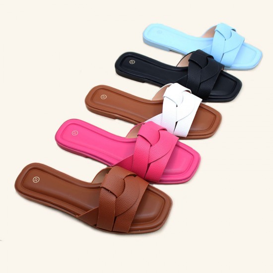Factory price wholesale, in-stock, fashionable, versatile, multi-colored women's slippers.