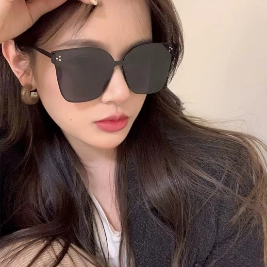 New single-beam fashion sunglasses for women, Instagram-inspired cross-border sunglasses, European and American personalized retro sunglasses.