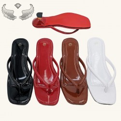 Factory Women's Slippers: New Style, Fashionable, Non-Slip Women's Slippers for Summer
