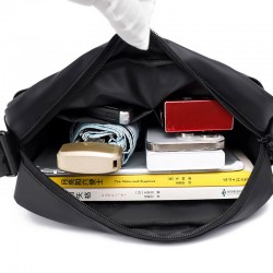 Simple time hanging cute tissue box, living room household hanging piece, creative waterproof duck梨 tissue box， hanging piece for vehicle