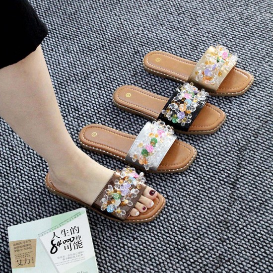 Factory wholesale fashion slippers, Chaozhou women's shoes, fashionable buckle sandals