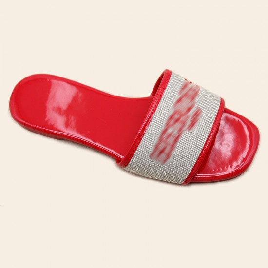 1688 stall wholesale of non-slip summer fashion craft shoes with embroidered letters.