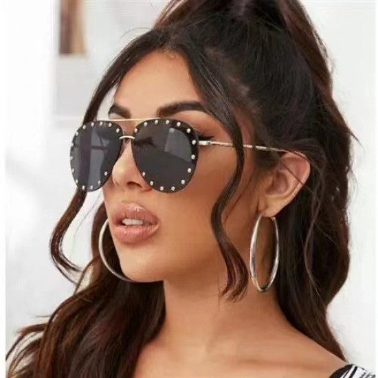 New fashionable diamond-shaped metal sunglasses for women, high-end, small-frame sunglasses, trendy, cross-border sunglasses, the same as those worn by influencers