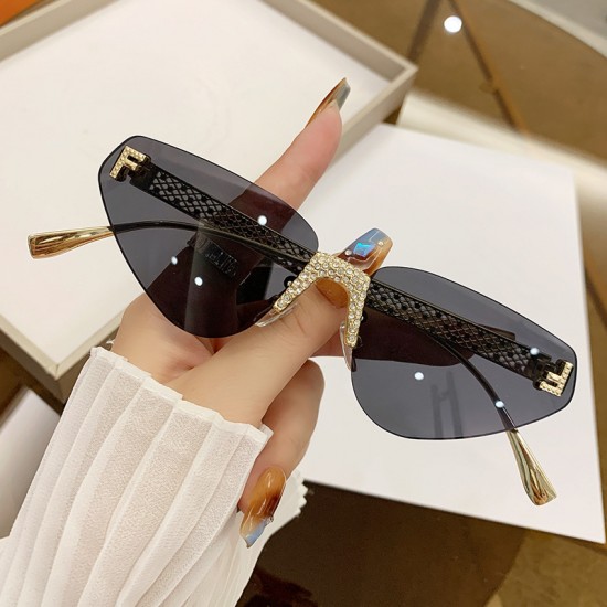 Letter F rimless diamond-studded triangular cat-eye sunglasses, new sunglasses, European and American cross-border fashion street style sunglasses