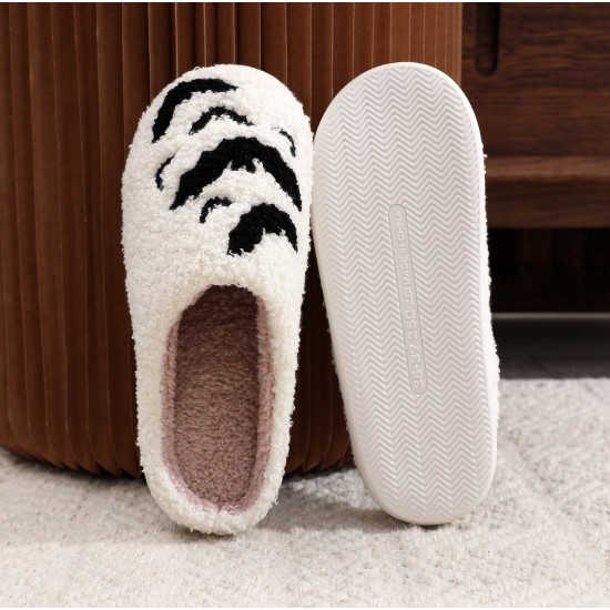 New Halloween bat-style cotton slippers for men and women, wholesale winter cotton slippers for couples.