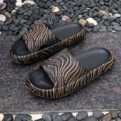Fashionable summer slippers with tiger and snake prints, couples' slippers, dual-use EVA slippers for home and outings.