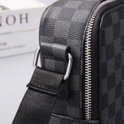 Men's chest bag, trendy large capacity crossbody bag for outdoor sports, casual outdoor sports cycling chest bag, leather film handbag, multi-functional backpack for travel